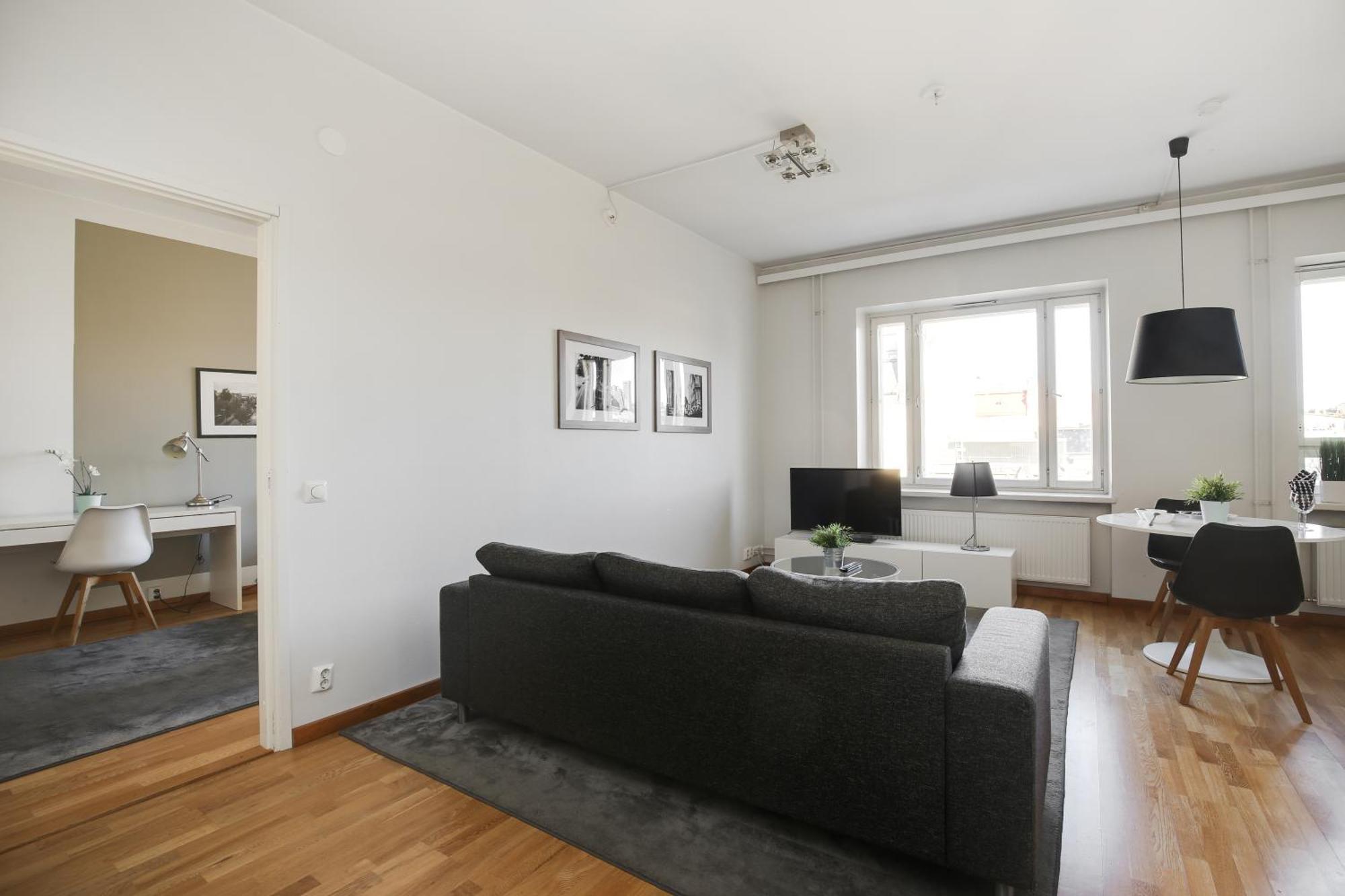 Kotimaailma Apartments Kamppi - Spacious 1Br ヘルシンキ エクステリア 写真
