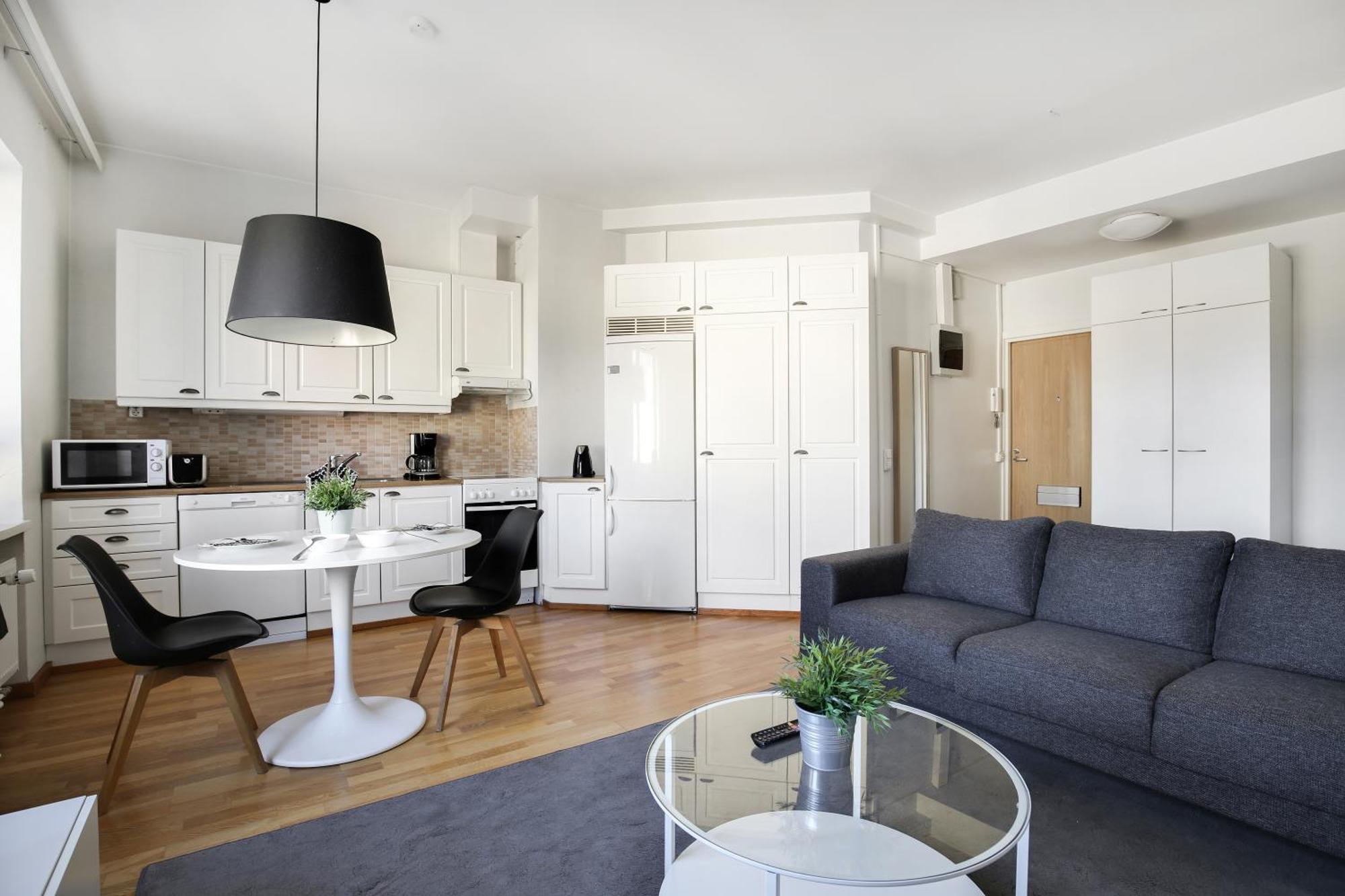 Kotimaailma Apartments Kamppi - Spacious 1Br ヘルシンキ エクステリア 写真